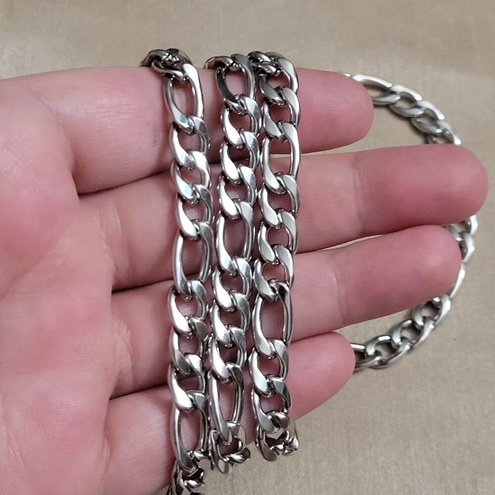 Men's silver stainless steel figaro chain necklace and bracelet set, 7.5mm thick